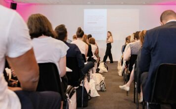 Bazik : «La moitié des entrepreneurs risque de connaître un burn out au cours de leur carrière» Laurie Piffero, coach Business